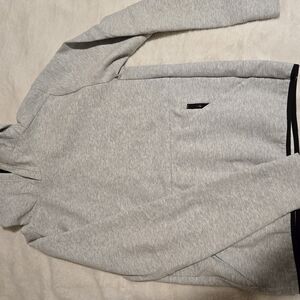 Men's Gray Sweater